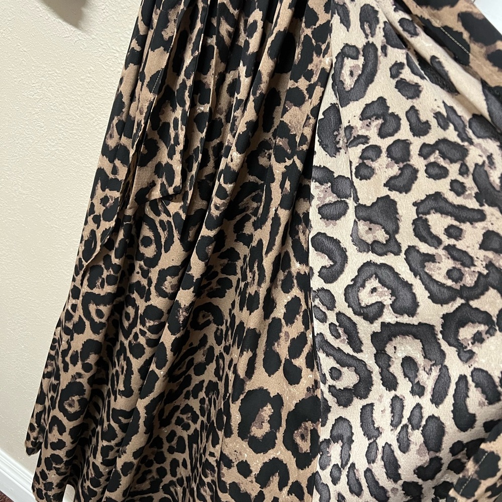 SHEIN Black and Tan Wrap Gown with Bishop Sleeves - Picture 4 of 11